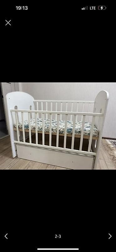 tcl 85: Детская кроватка с бортиками и выдвижным ящиком. - Цвет: белый, торцы — 2