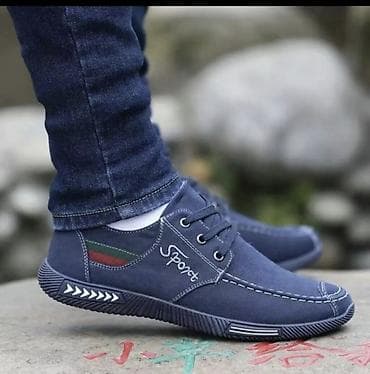 обувь на годик: Мужские повседневные кроссовки . Остался только один размер. 41. Отдаю — 10