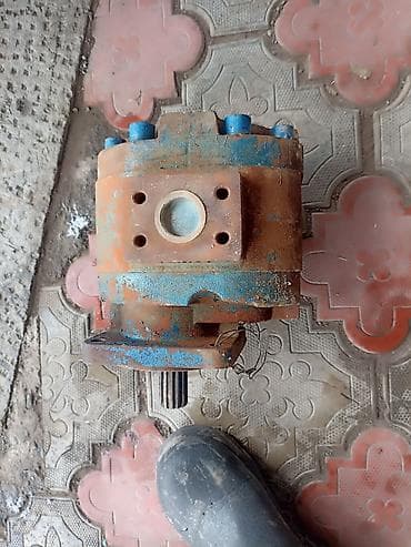 живые дрожи: Гидро насос на трех кубовое погрузчик. Гидромотор PERMCO - Корпус — 2