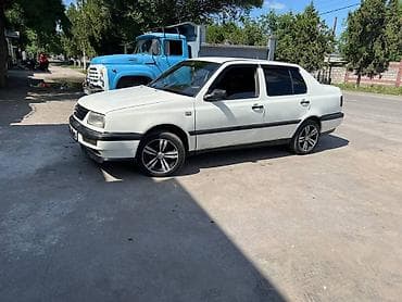vento бампер: Volkswagen Vento: 1993 г., 1.8 л, Механика, Бензин, Седан — 9