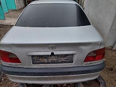 Автокосметика: Крышка багажника Toyota, 1998 г., Б/у, Оригинал — 1