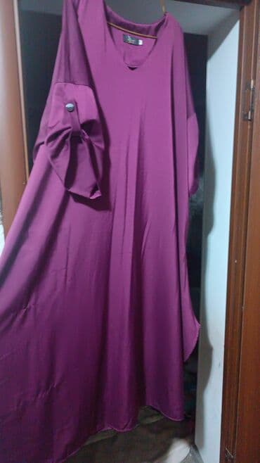 Жилеты, безрукавки: Девочки продаю новые 3 супер красивых, богатыхвечерние атласные — 3