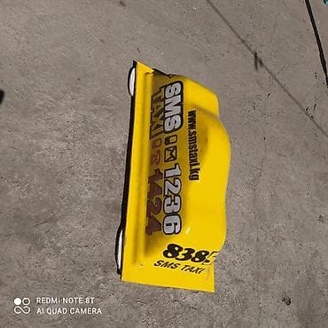 Транспорт: Жёлтый магнитный знак на крышу автомобиля с брендингом “SMS TAXI” — 1