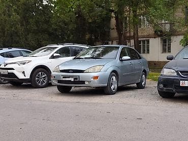 Ford Focus: 2002 г., 1.6 л, Механика, Бензин, Седан — 2