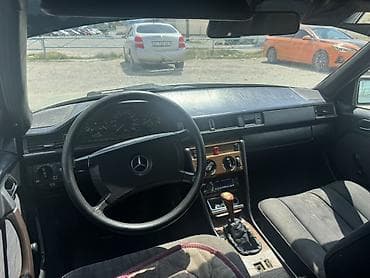 чанган юни с: Mercedes-Benz W124: 1990 г., 2.3 л, Седан — 5