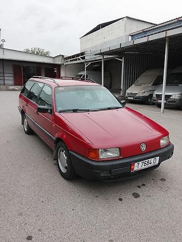 Volkswagen Passat Variant: 1993 г., 1.8 л, Механика, Бензин, Универсал