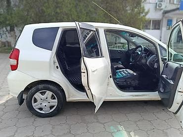 хонда истеп 1: Honda Fit: 2002 г., 1.3 л, Вариатор, Бензин, Хетчбек — 4