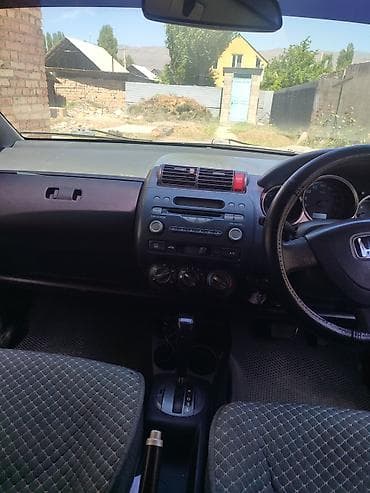 Унаа сатуу: Honda Fit: 2003 г., 1.3 л, Вариатор, Бензин, Хетчбек — 5
