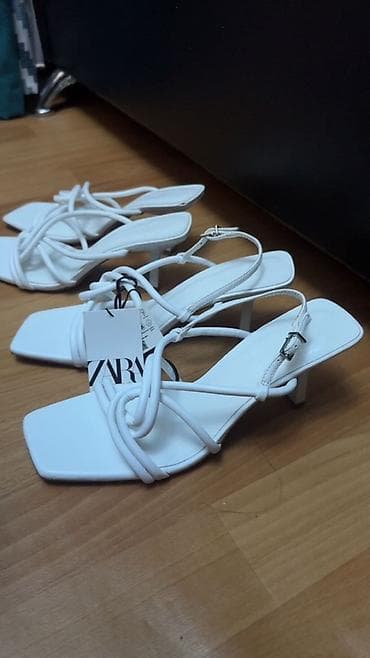 красный степной: Босоножки, 39, 39.5, 40, Zara, Новый, цвет - Белый — 1