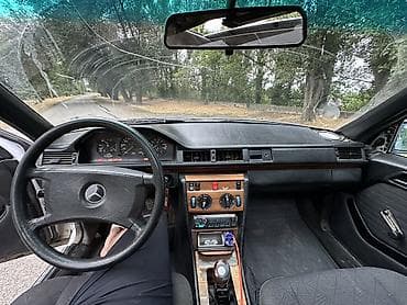 Продажа авто: Mercedes-Benz W124: 1988 г., 2 л, Механика, Бензин, Седан — 2