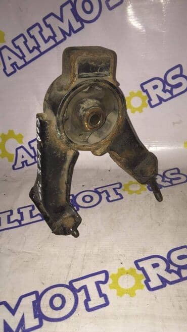 средний кузов двух скат: Подушка коробки передач Toyota Оригинал — 1