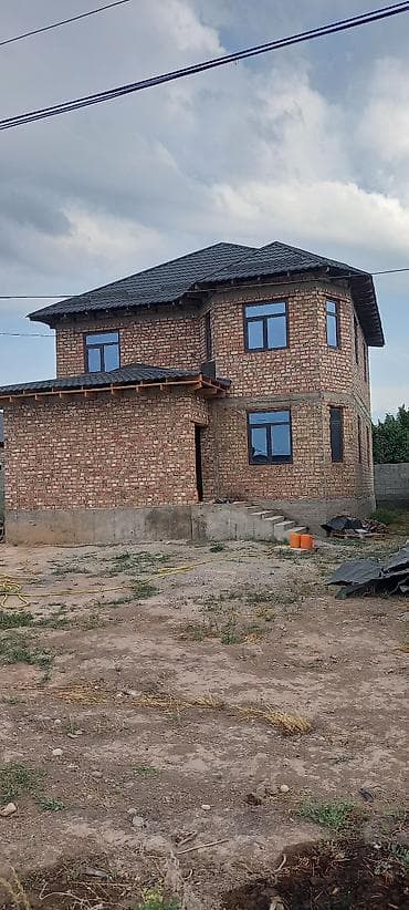продам помещение: В районе Ак ордо3Продаётся двухэтажный кирпичный дом с эркером — 4