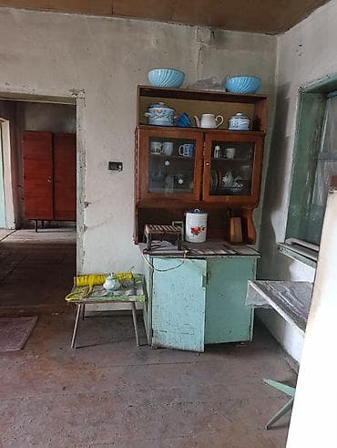 ош базардан: Үй, 57 м², 3 бөлмө, Эски ремонт — 7