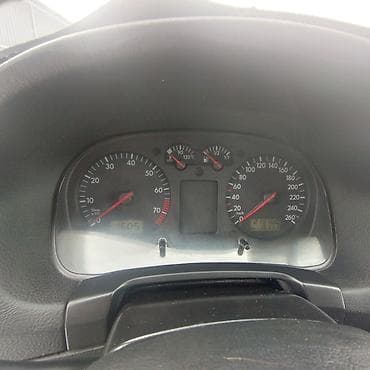 Продажа авто: Volkswagen Golf: 2000 г., 1.6 л, Бензин, Универсал — 8