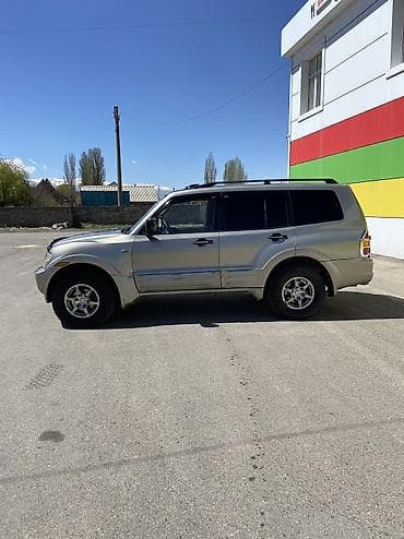 обмен на квартира: Mitsubishi Montero: 2001 г., 3.5 л, Автомат — 3