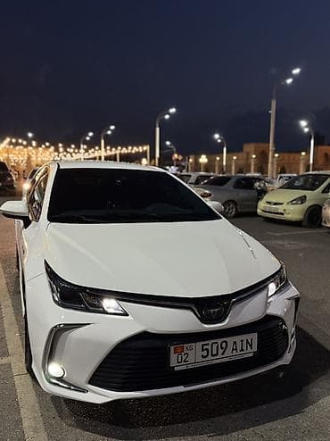 гибрид лабо: Toyota Corolla: 2022 г., 1.8 л, Вариатор, Гибрид, Седан — 1