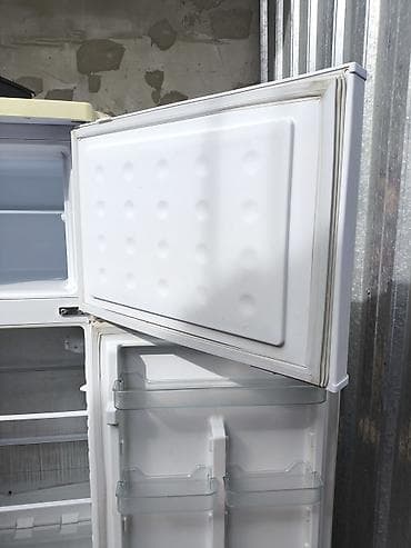 халадилник сатылат: Холодильник двухкамерный, верхняя морозилка. Особенности: - — 2