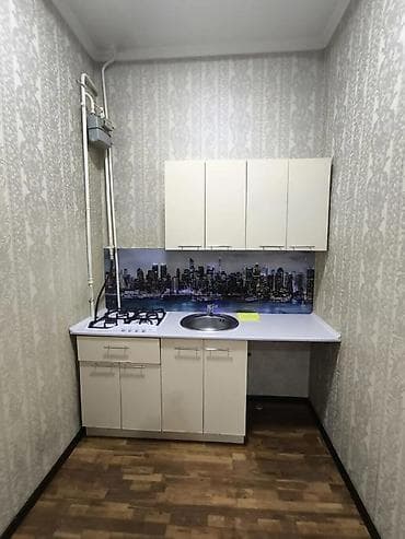 первомая: 3 комнаты, 54 м², Сталинка, 2 этаж, Старый ремонт — 4