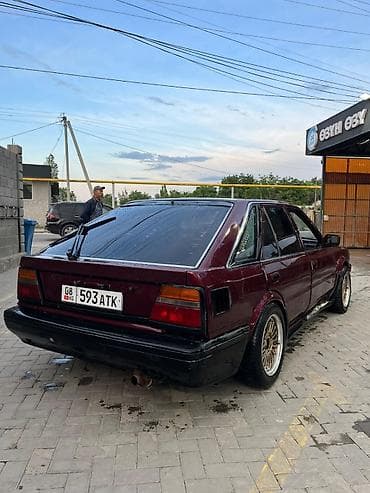 Nissan Bluebird: 1987 г., 2.4 л, Автомат, Газ, Хэтчбэк — 9
