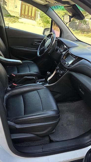 маш: Chevrolet Trax: 2017 г., 1.4 л, Автомат, Бензин, Кроссовер — 9