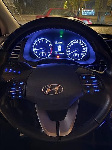 Продажа авто: Hyundai Avante: 2019 г., 1.6 л, Вариатор, Бензин, Седан — 5