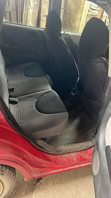 мерседес запчасти бишкек: Honda Fit: 2001 г., 1.3 л, Вариатор, Бензин, Хетчбек — 6