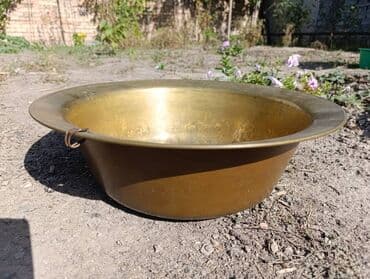 пустые канистры: Тазы СССР Алюминий - 1600 сом Латунь - 2500 сом Эмаль большой - 350 — 5