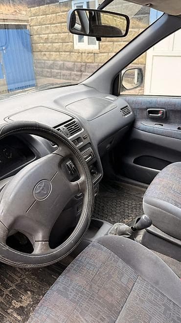 kia carneval: Toyota Picnic: 2000 г., Минивэн — 8