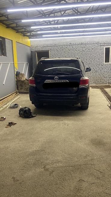 lexux 570: Toyota Highlander: 2012 г., Кроссовер — 2