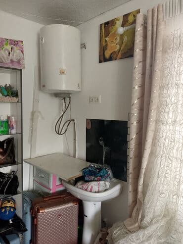 дом в рассрочку кара балта: Барачный, 44 м², 3 комнаты, Собственник — 28