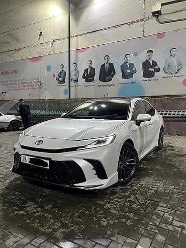 prius v: Toyota Camry: 2025 г., 2 л, Автомат, Гибрид, Седан — 4