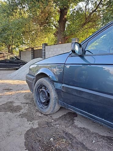 Унаа сатуу: Volkswagen Passat: 1988 г., 1.8 л, Кол менен иштөөчү, Бензин, Седан — 8