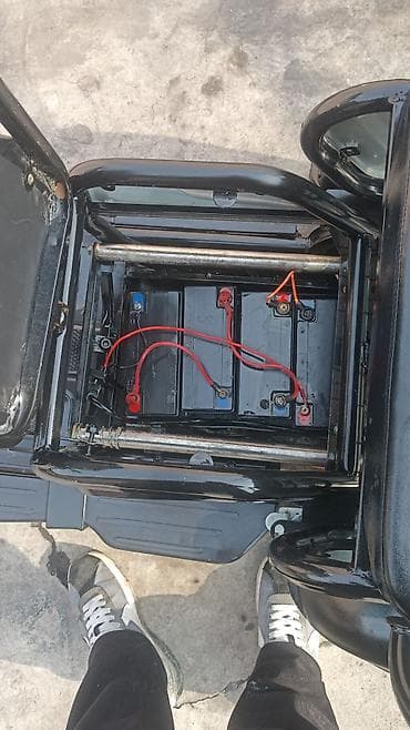 электрокар взрослый: Электрический трёхколёсный скутер (трицикл) с двумя рядами сидений. 48 — 5