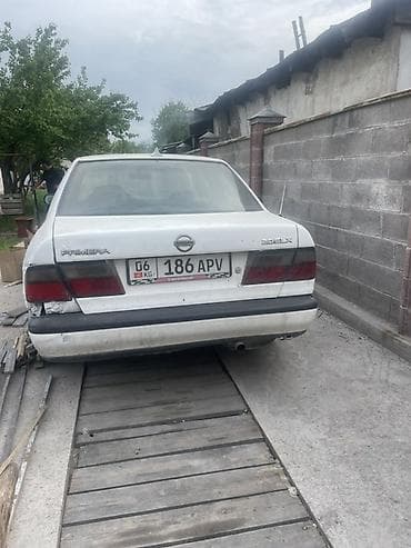Nissan Primera: 1991 г., 2 л, Механика, Бензин, Седан