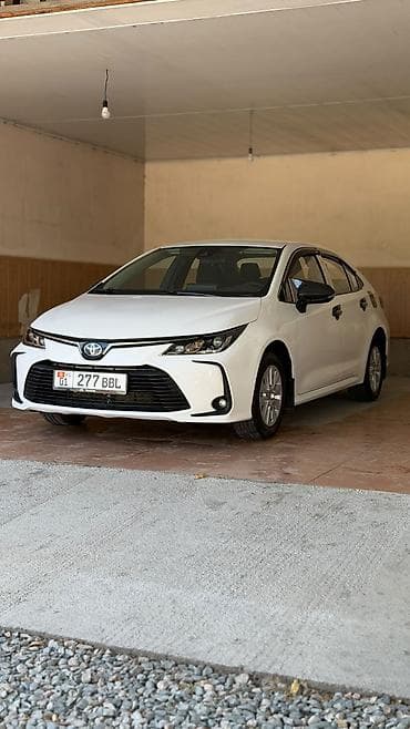 prius plus: Toyota Corolla: 2022 г., 1.8 л, Вариатор, Гибрид, Седан — 3