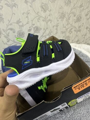 Детская одежда и обувь: Skechers 💯 оригинал Цена оканчательная, брали на скидке с Америки — 1