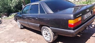 Audi 100: 1990 г., 1.8 л, Механика, Бензин, Седан — 7
