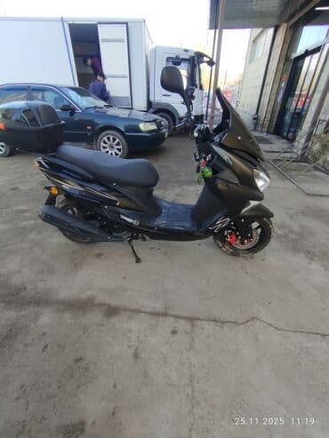 квадроцикл цена бу бишкек: Макси скутер сатылат.150 куб.Абалы жакшы.Пробег 2500 км.Матор — 3