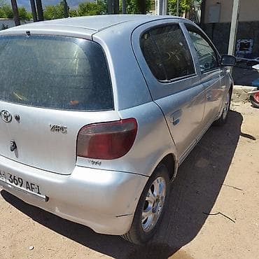 ярис 2: Toyota Yaris: 2001 г., 1 л, Механика, Бензин, Хэтчбэк — 4