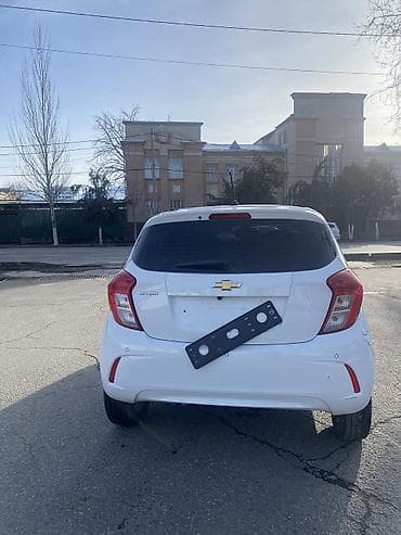 на авто: Chevrolet Spark: 2019 г., 1 л, Автомат, Бензин, Седан — 2