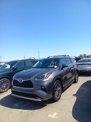 Toyota Highlander: 2021 г., Гибрид, Кроссовер — 2