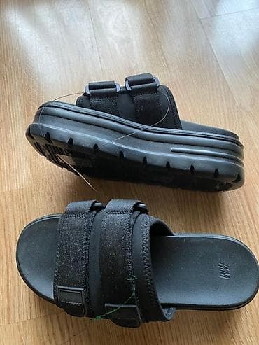 Черные шлепанцы на платформе от H&M. Новые, 38 размер. Район