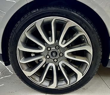 bid e2: Land Rover Range Rover: 2019 г., 5 л, Бензин, Внедорожник — 7