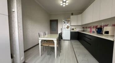 срочно продам квартиру: 3 комнаты, 100 м², 105 серия, 3 этаж, Евроремонт — 2