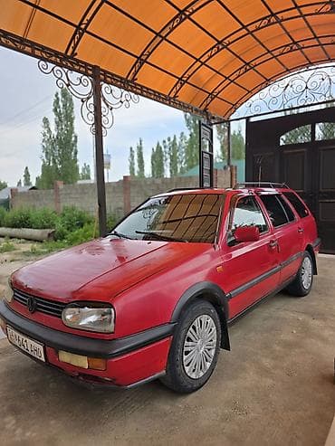Транспорт: Volkswagen Golf: 1995 г., 1.8 л, Механика, Бензин, Универсал — 4
