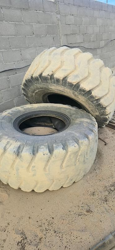 ford maverick: Две внедорожные шины для спецтехники. Характеристики: - Размер — 1