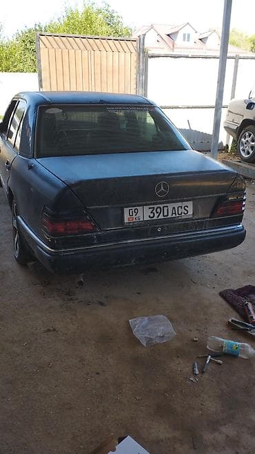 Транспорт: Mercedes-Benz W124: 1992 г., Седан — 3