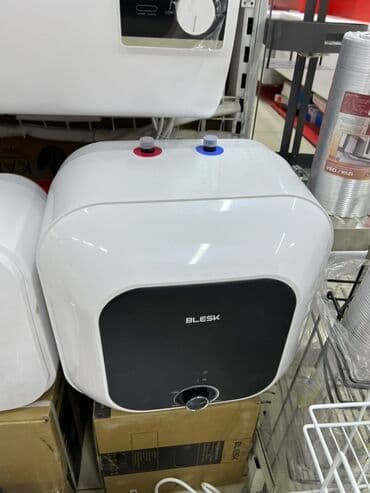 абогревател: Компактный водонагреватель BLESK белого цвета с черной передней — 1