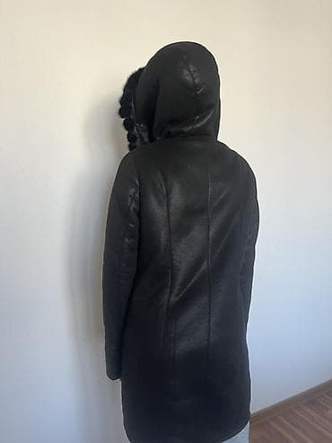 дубленка женские: Женская дублёнка с капюшоном, чёрная, удлинённая. Размер 46-48 - — 1