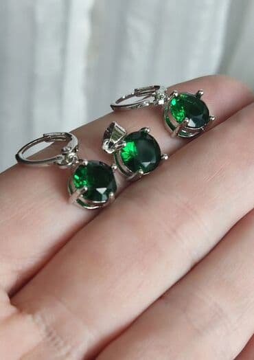 свадебные наборы ручной: Комплект из серебра 925 пр💫. серьги + цепочка с кулончиком. вставка — 18